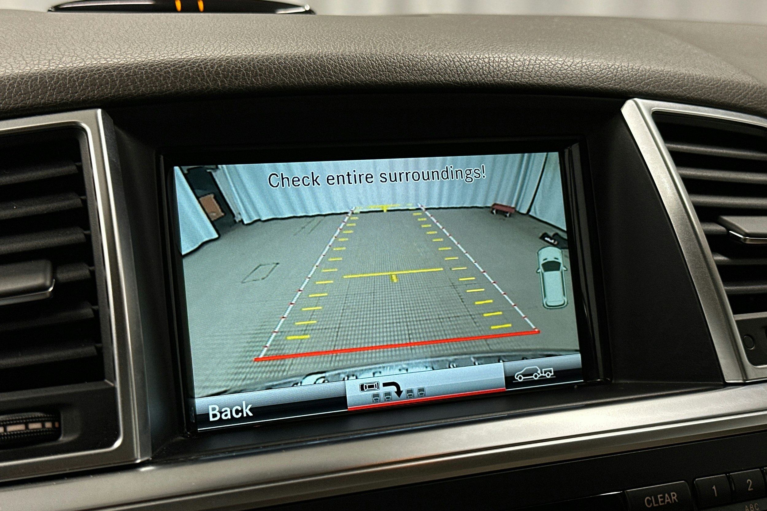 musta Mercedes-Benz ML 2014 kuva 33.
