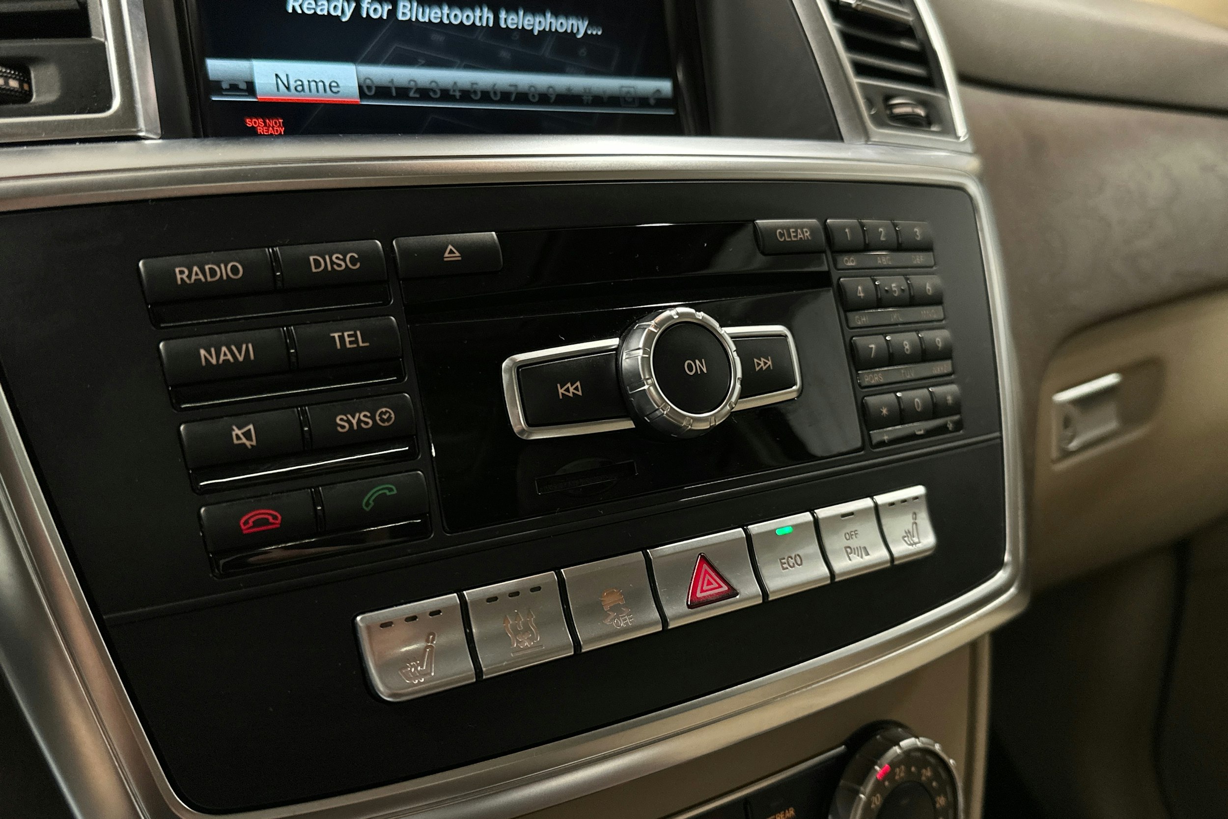 musta Mercedes-Benz ML 2014 kuva 34.