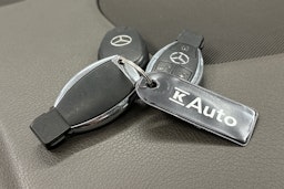 musta Mercedes-Benz ML 2014 kuva 37.
