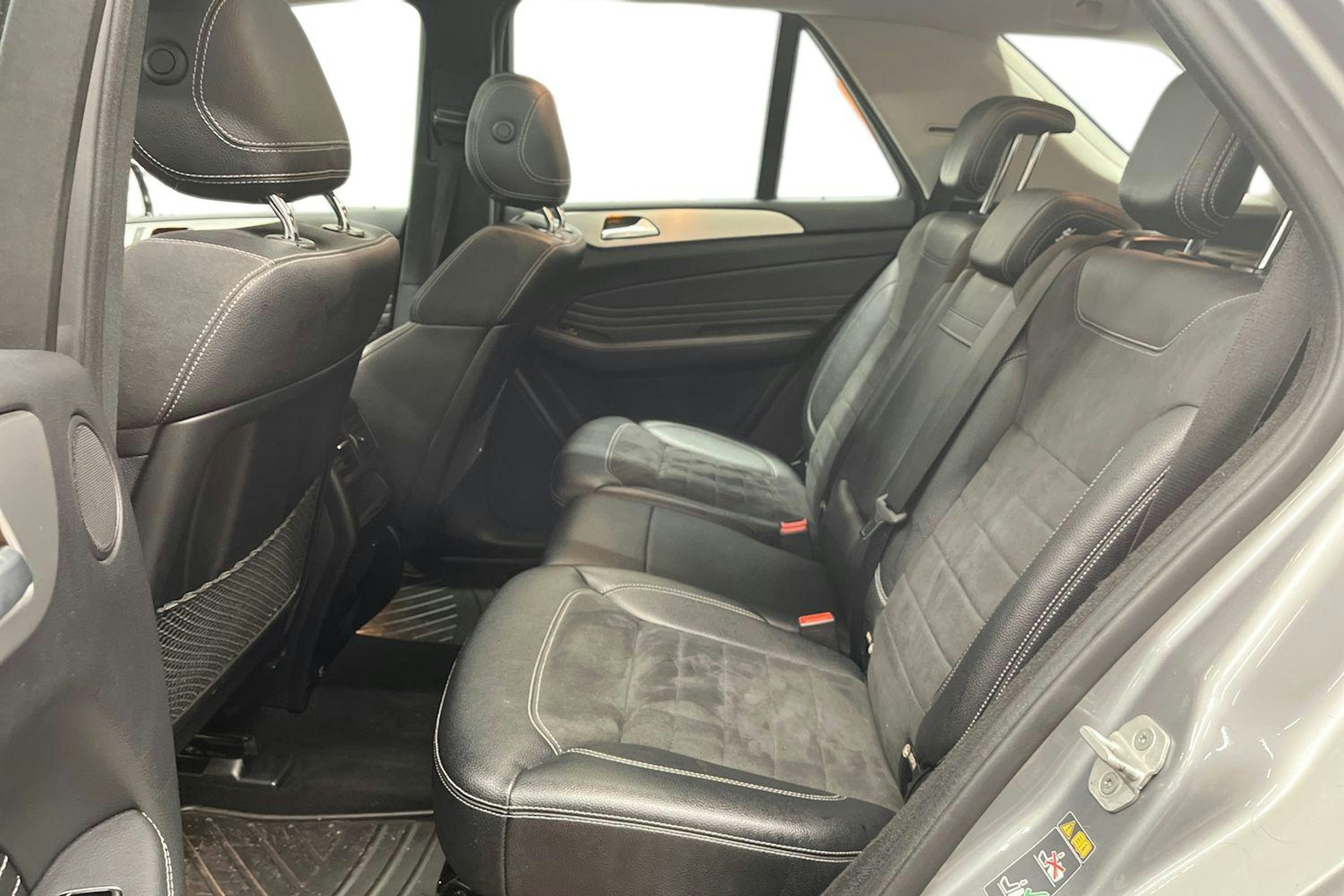 met. harmaa Mercedes-Benz ML 2014 kuva 8.