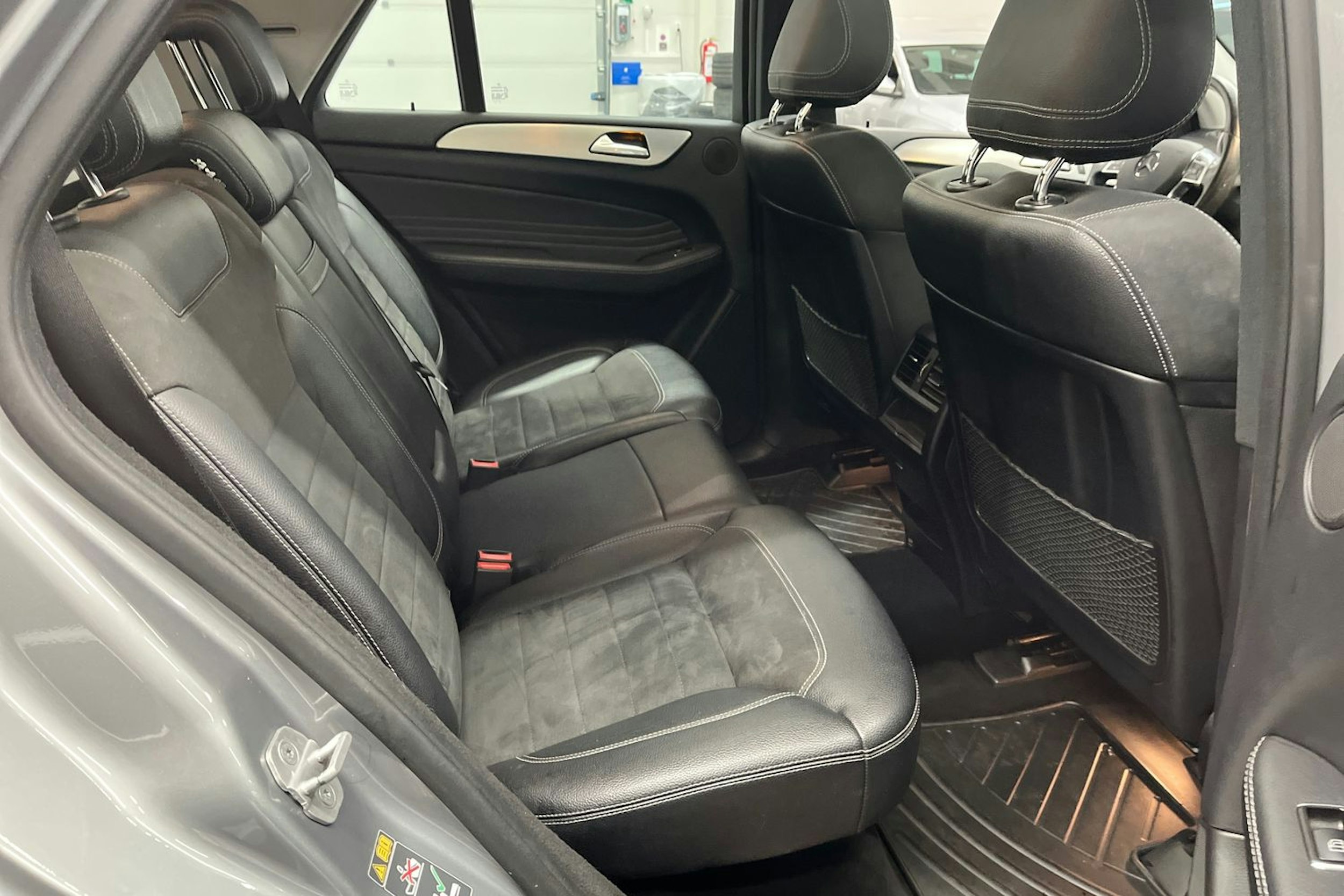 met. harmaa Mercedes-Benz ML 2014 kuva 14.