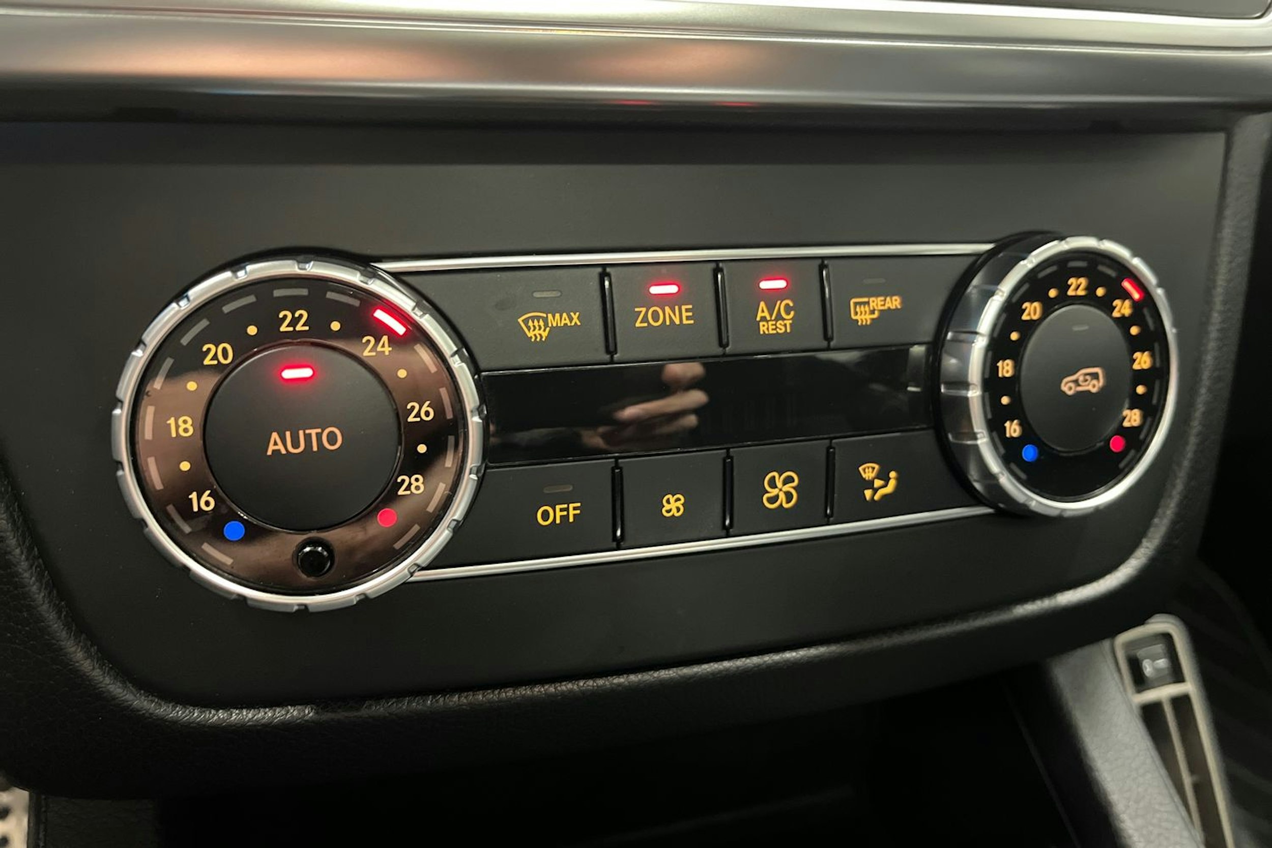 met. harmaa Mercedes-Benz ML 2014 kuva 22.