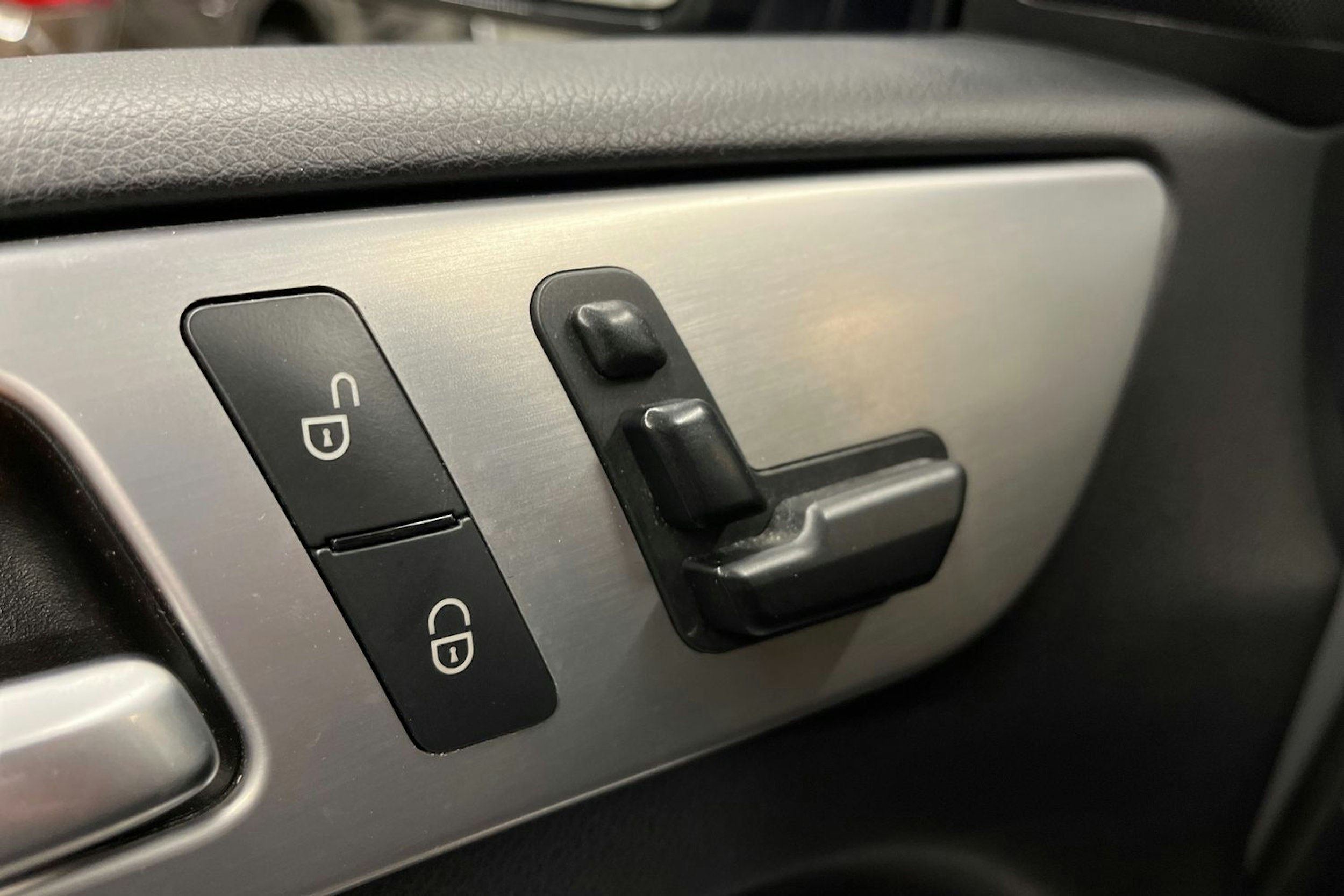 met. harmaa Mercedes-Benz ML 2014 kuva 27.