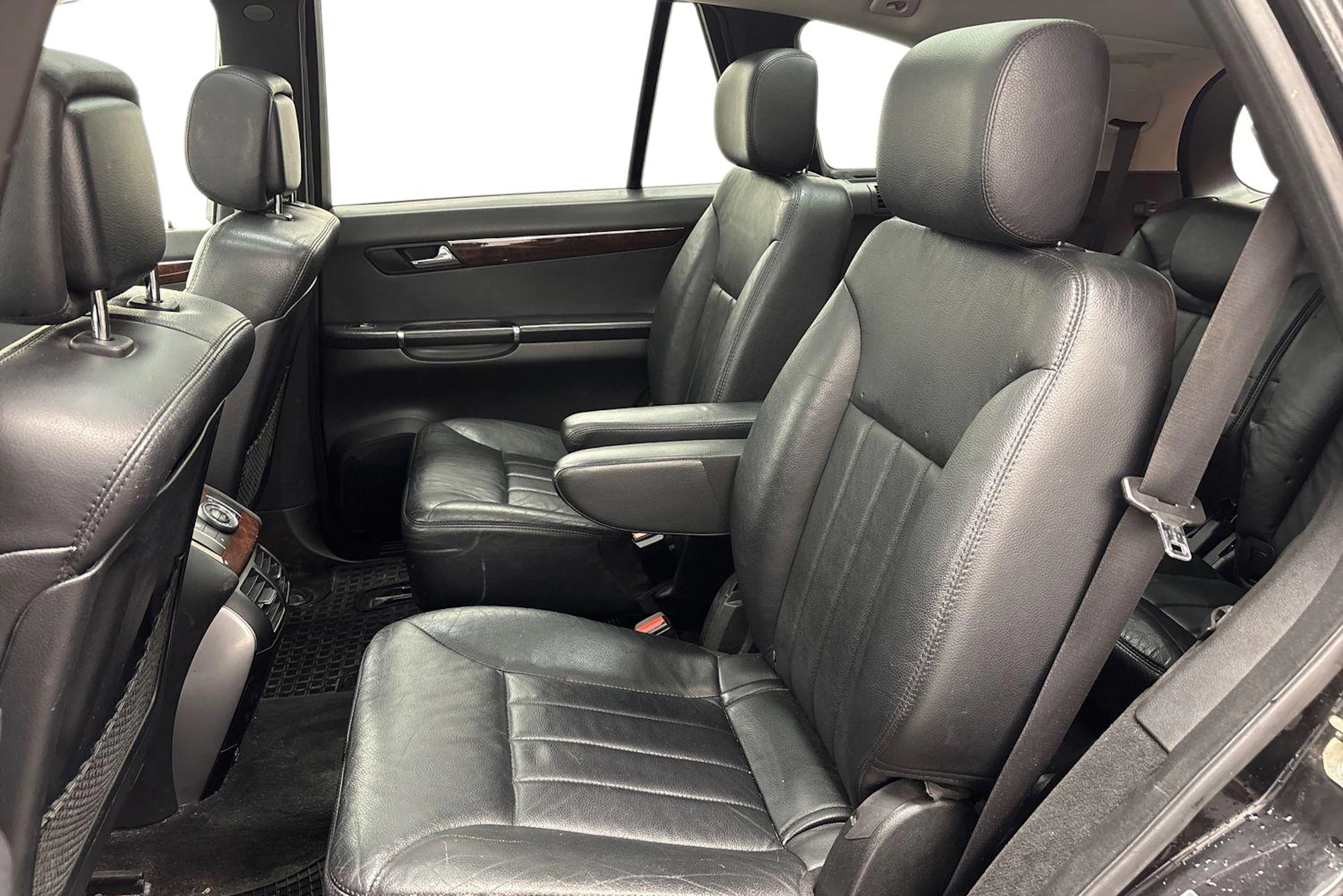 Musta Mercedes-Benz R 2006 kuva 8.