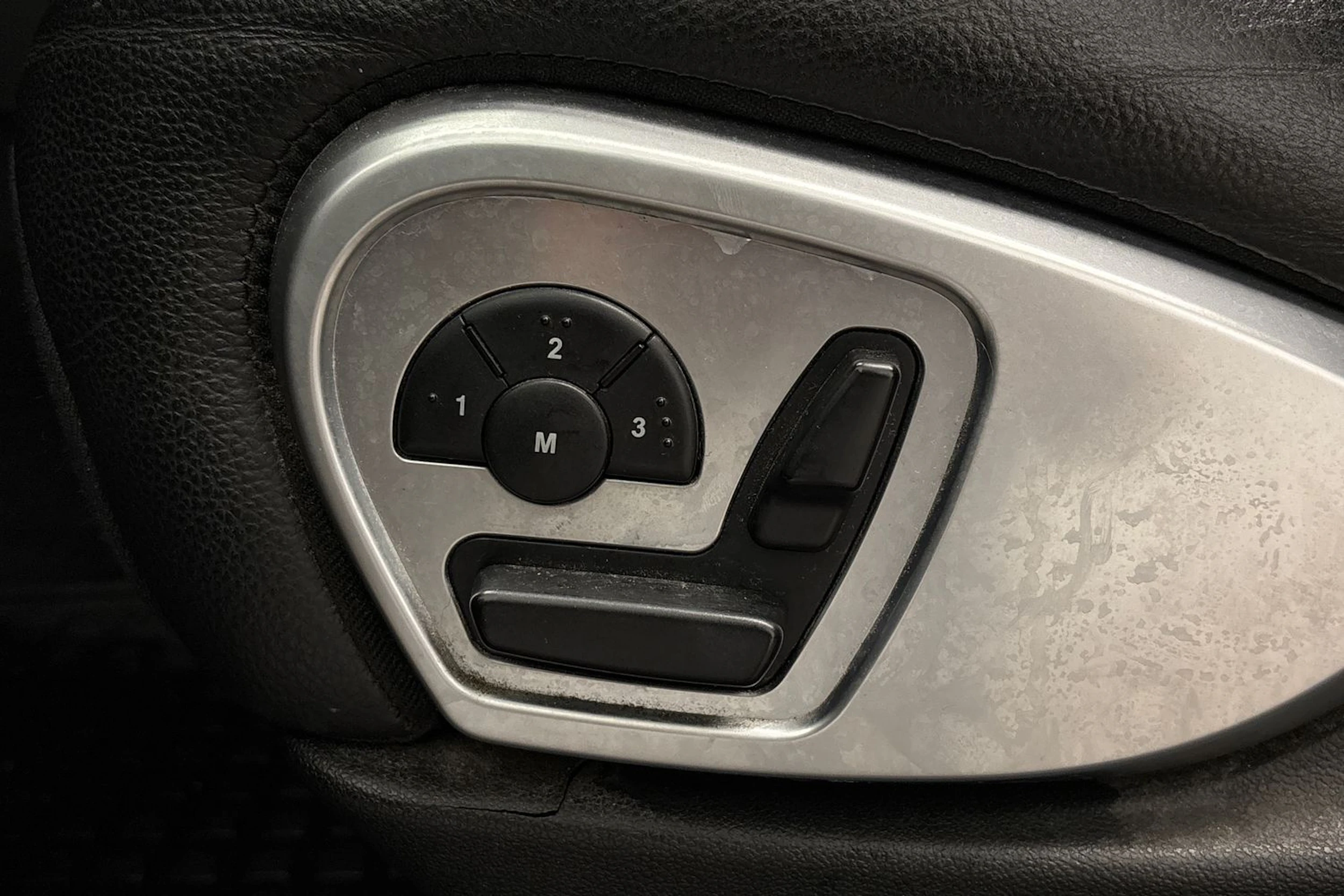 Musta Mercedes-Benz R 2006 kuva 13.
