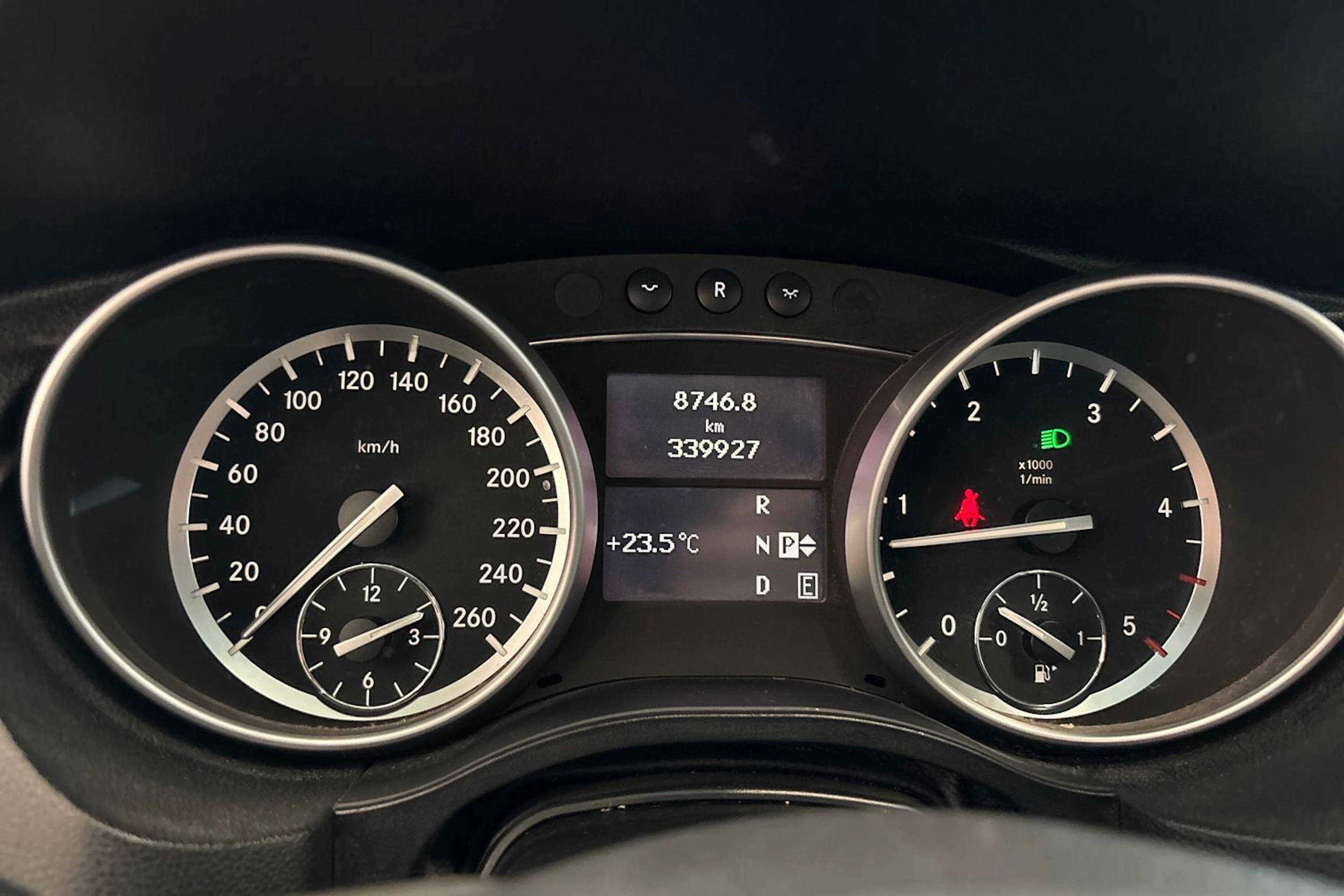 sininen Mercedes-Benz R 2010 kuva 16.