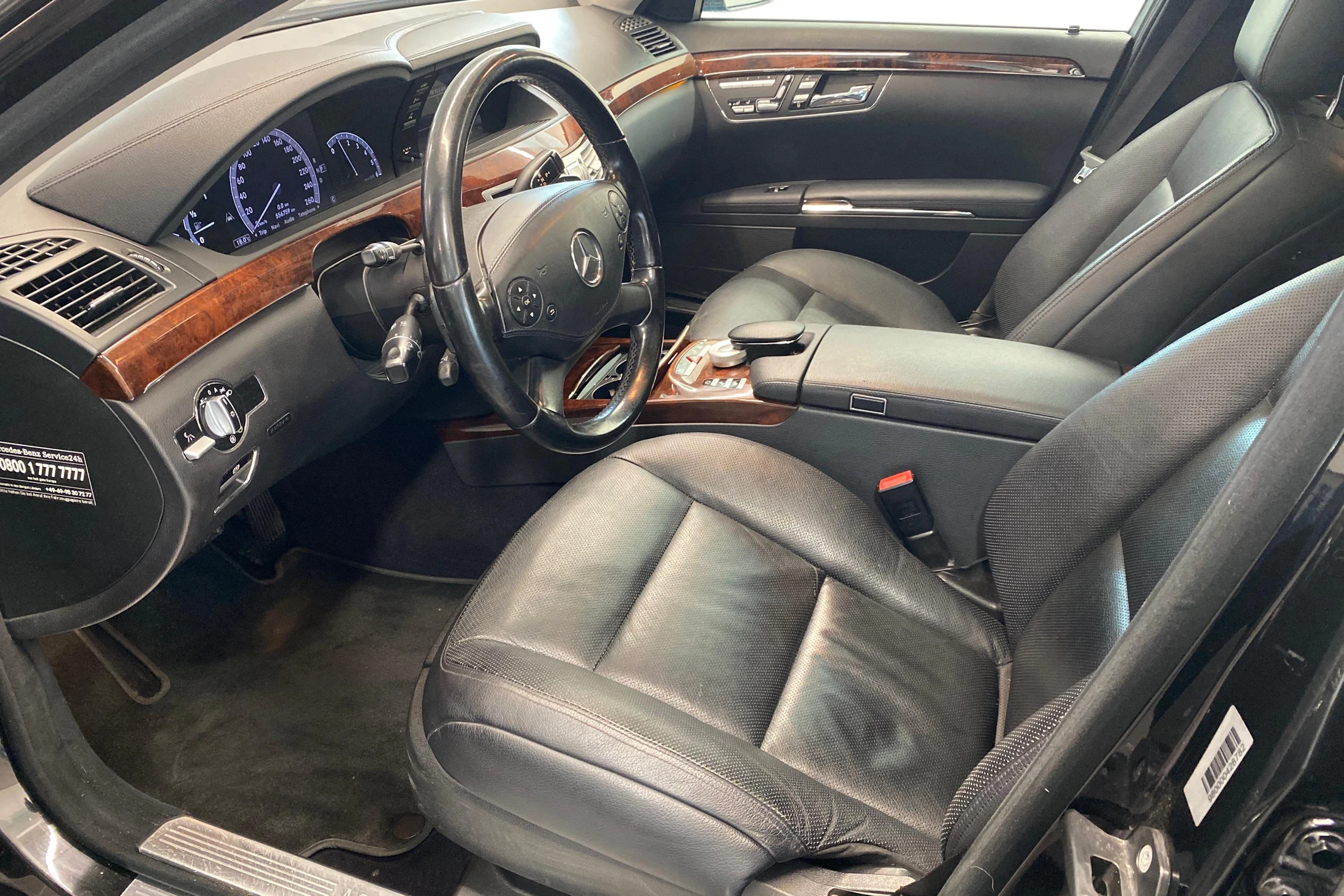 musta Mercedes-Benz S 2009 kuva 6.