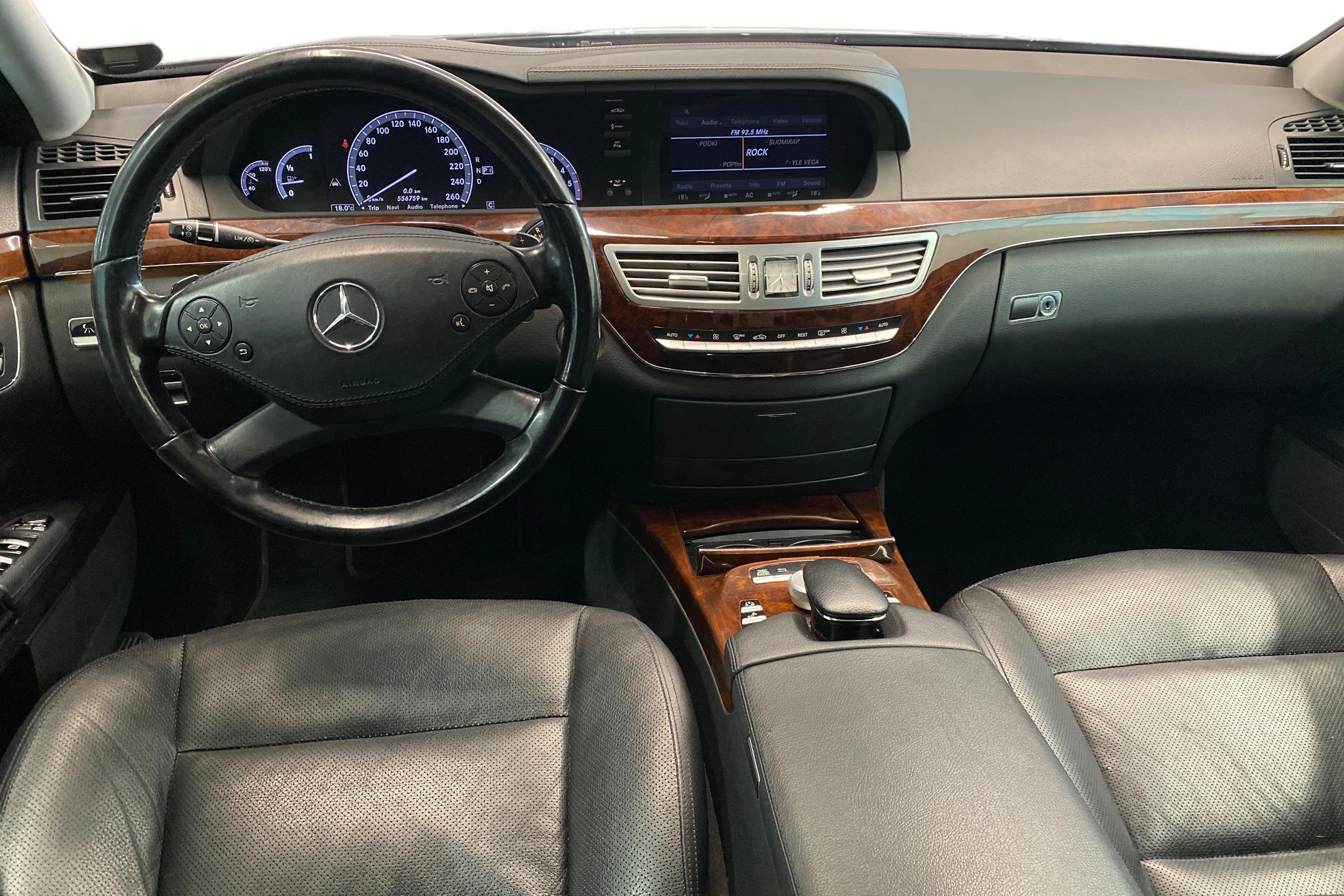 musta Mercedes-Benz S 2009 kuva 7.
