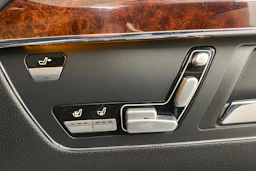 musta Mercedes-Benz S 2009 kuva 18.