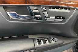 musta Mercedes-Benz S 2009 kuva 21.