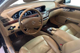 Musta Mercedes-Benz S 2011 kuva 3.