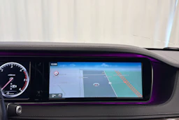 Harmaa Mercedes-Benz S 2013 kuva 19.