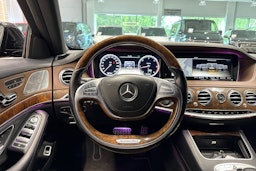 Musta Mercedes-Benz S 2014 kuva 14.