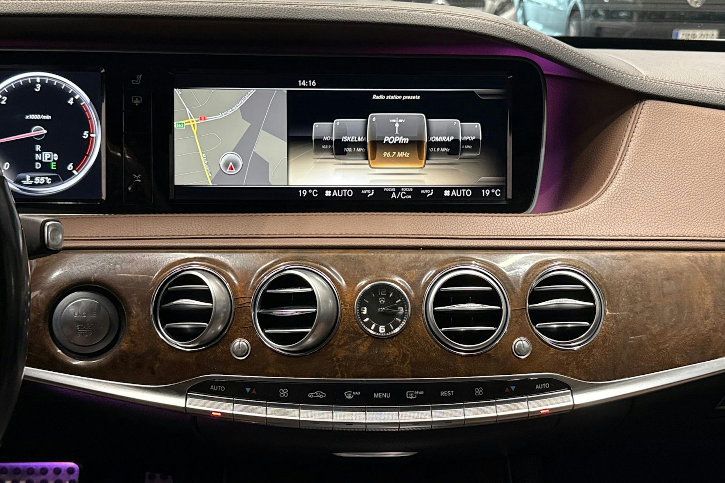 Musta Mercedes-Benz S 2014 kuva 15.