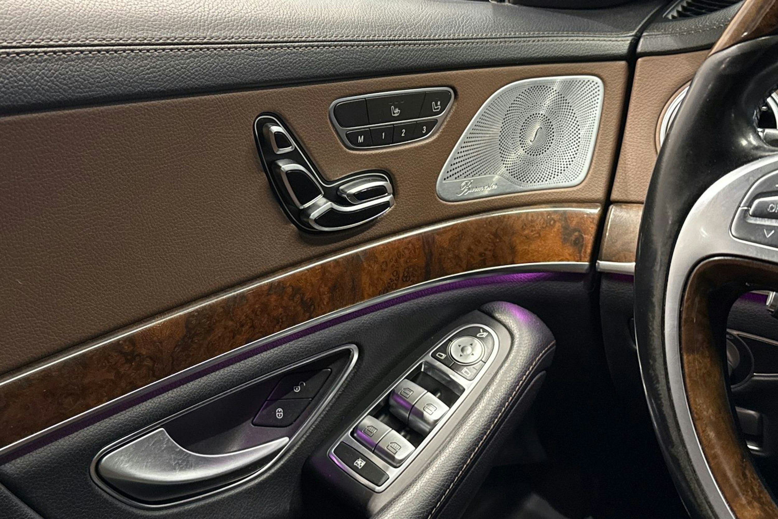 Musta Mercedes-Benz S 2014 kuva 17.