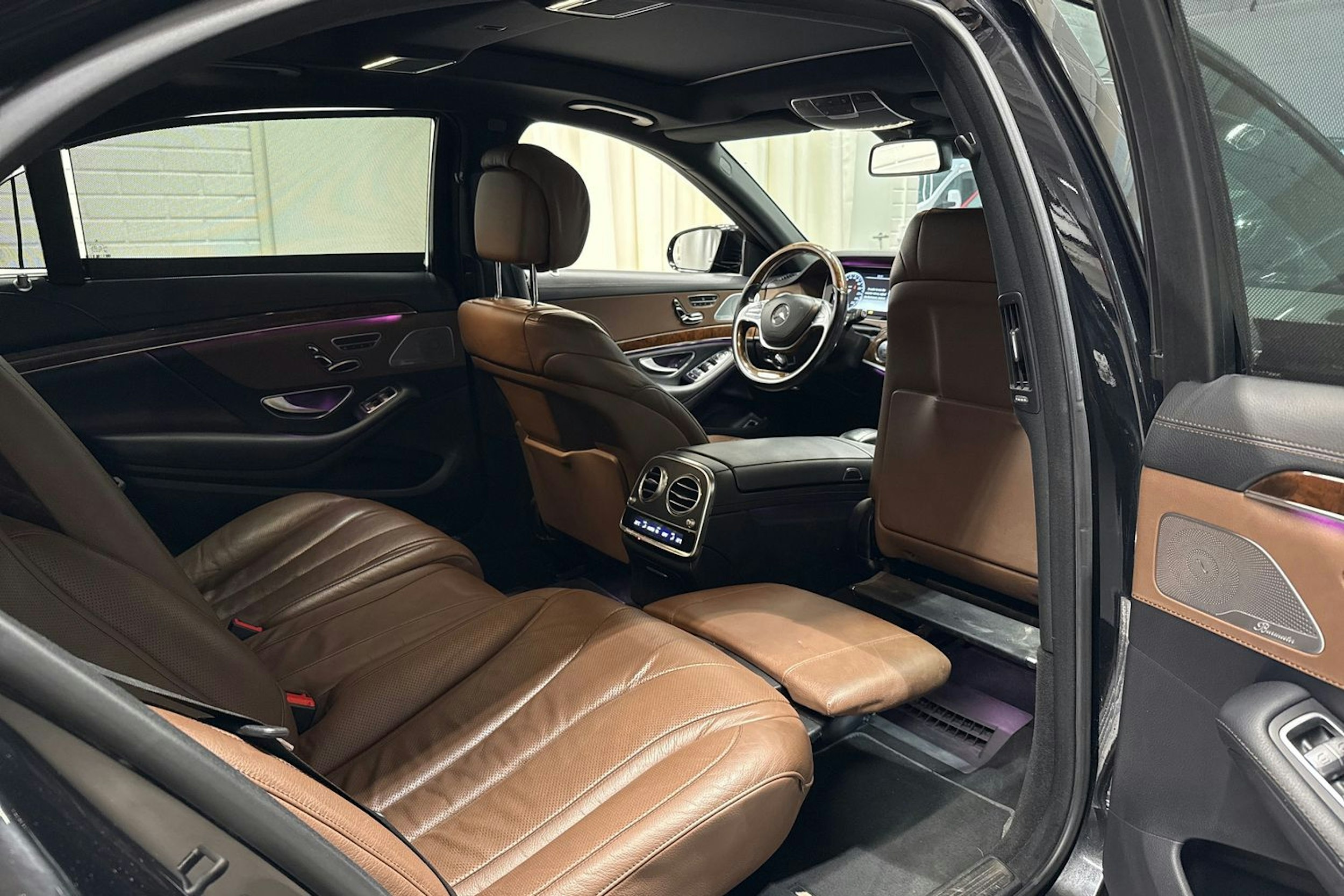 Musta Mercedes-Benz S 2014 kuva 20.