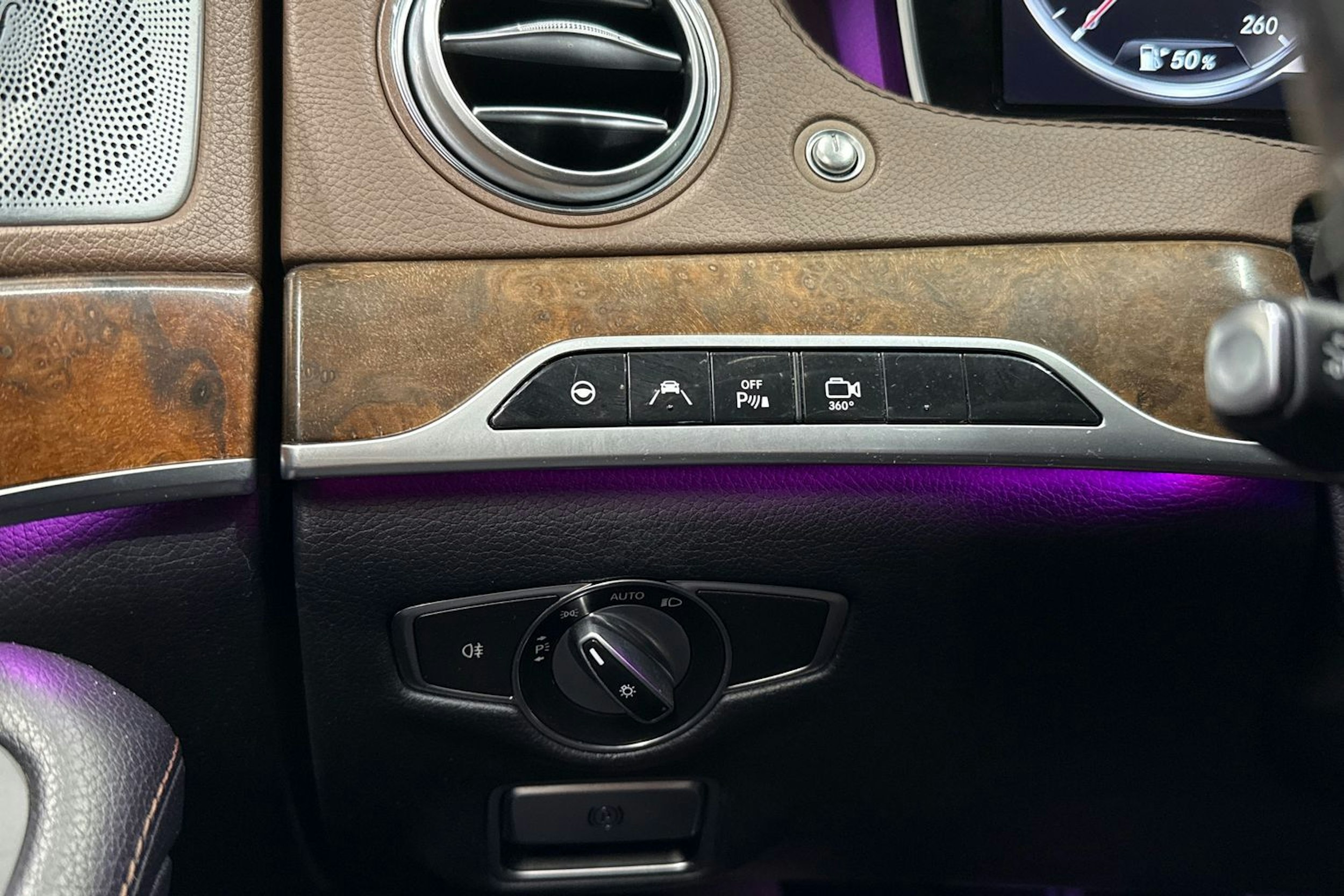 Musta Mercedes-Benz S 2014 kuva 24.