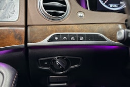Musta Mercedes-Benz S 2014 kuva 24.