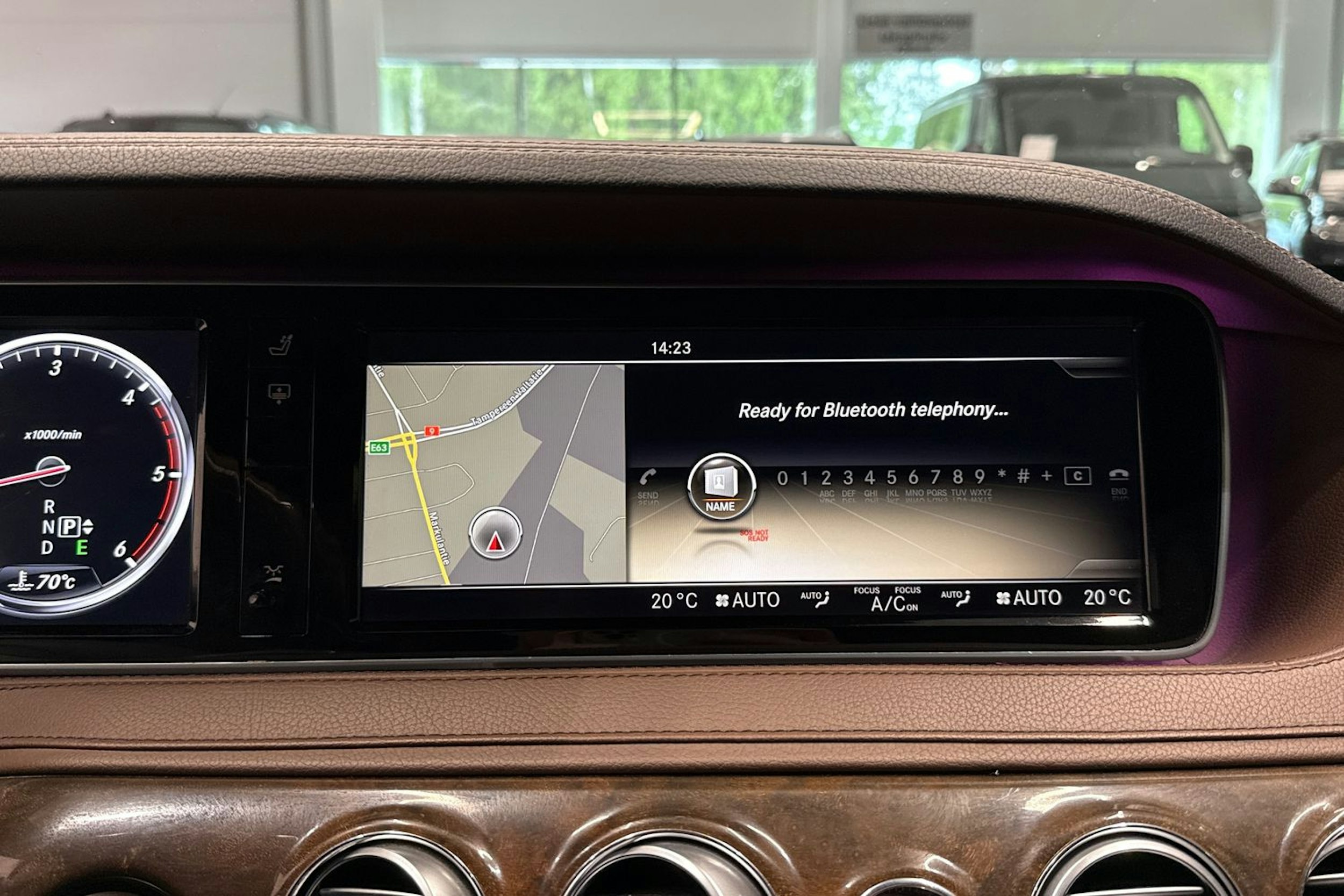 Musta Mercedes-Benz S 2014 kuva 28.