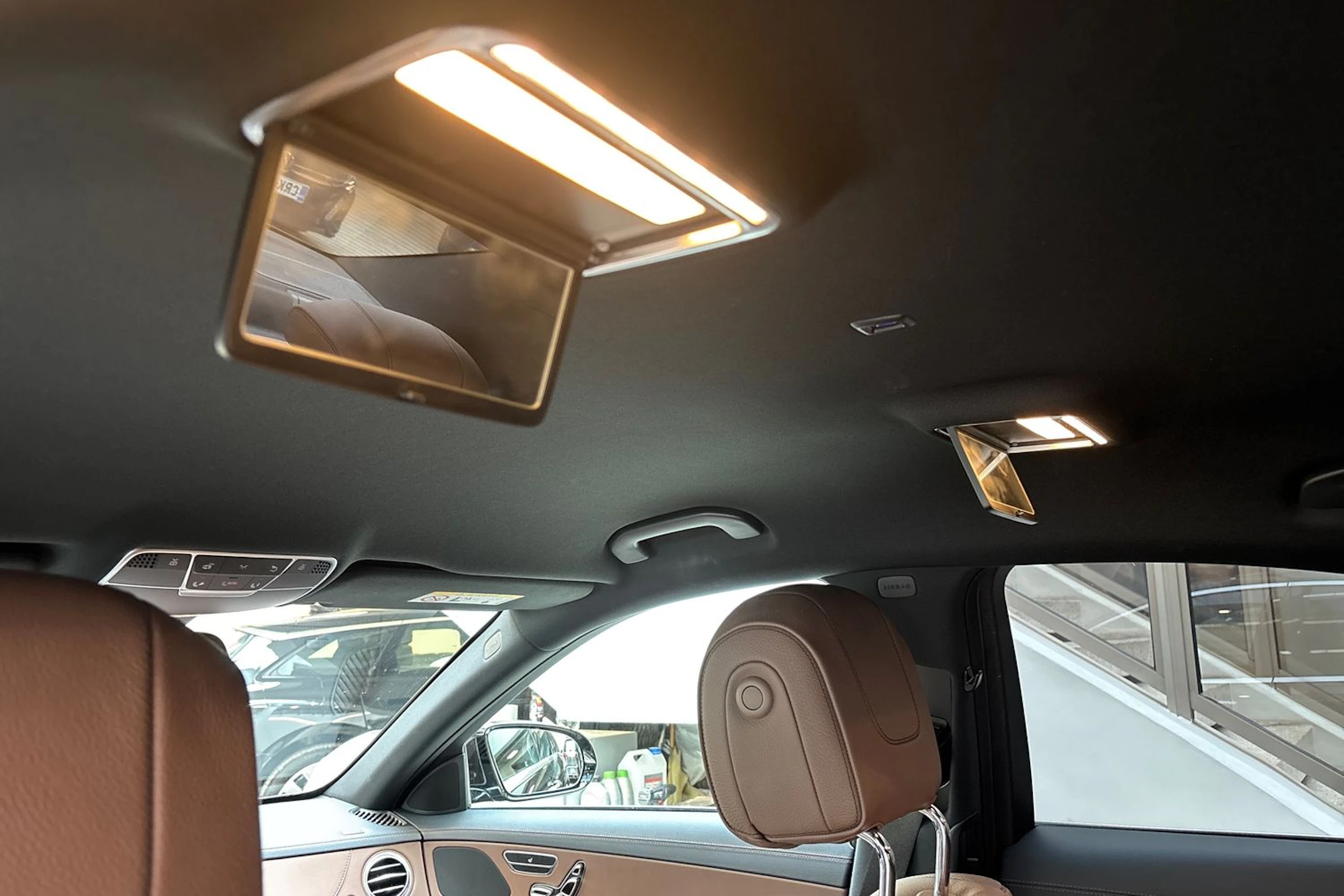 ruskea Mercedes-Benz S 2014 kuva 15.