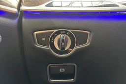 ruskea Mercedes-Benz S 2014 kuva 18.
