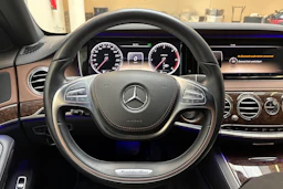 ruskea Mercedes-Benz S 2014 kuva 20.