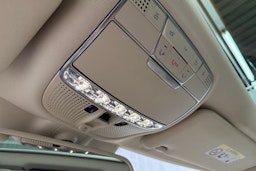 musta Mercedes-Benz S 2016 kuva 22.