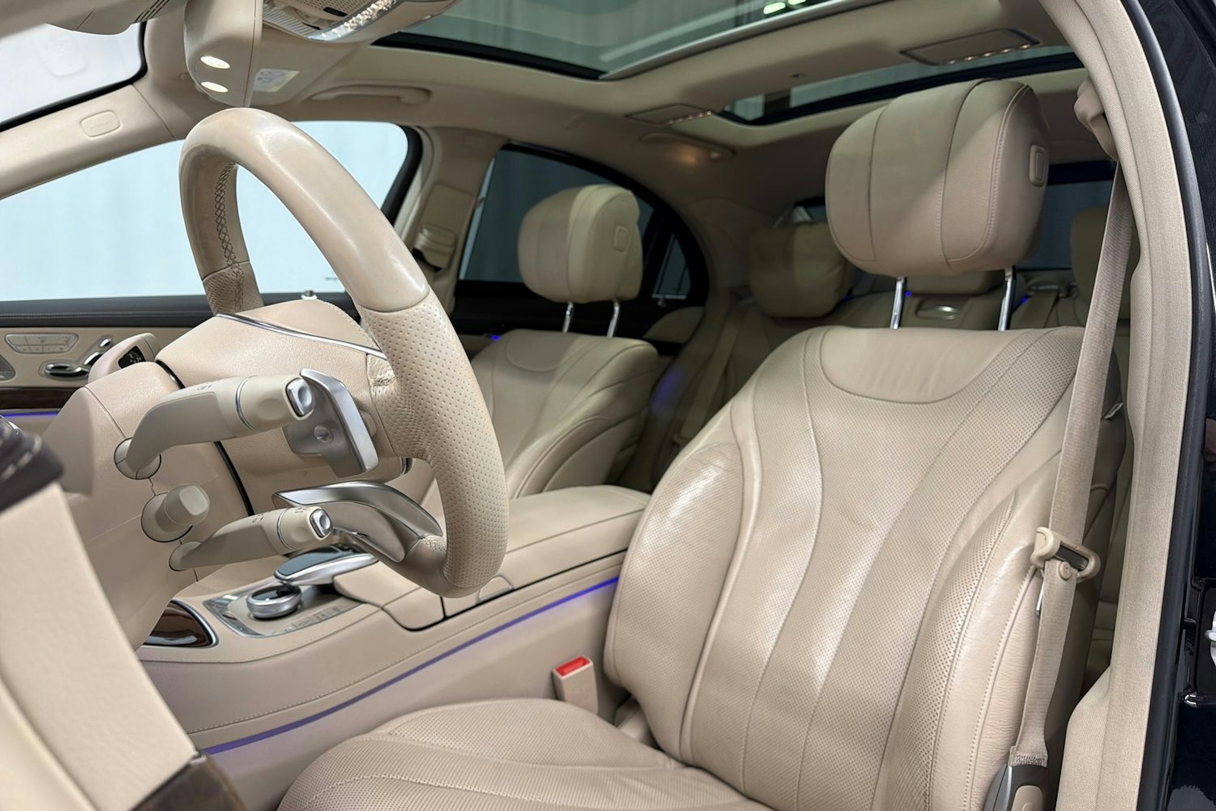 musta Mercedes-Benz S 2016 kuva 24.