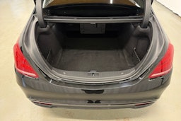 musta Mercedes-Benz S 2016 kuva 27.