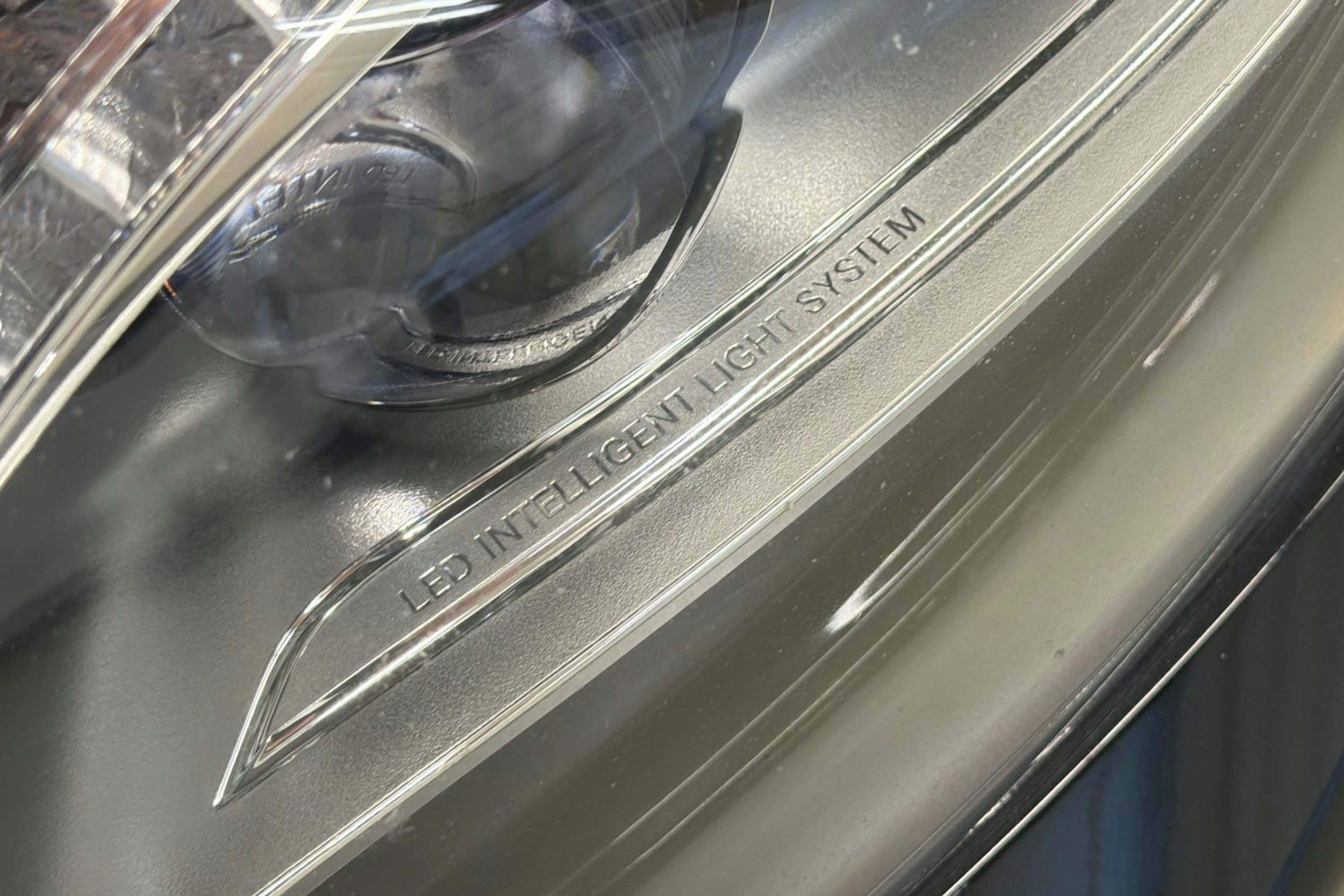 musta Mercedes-Benz S 2016 kuva 29.