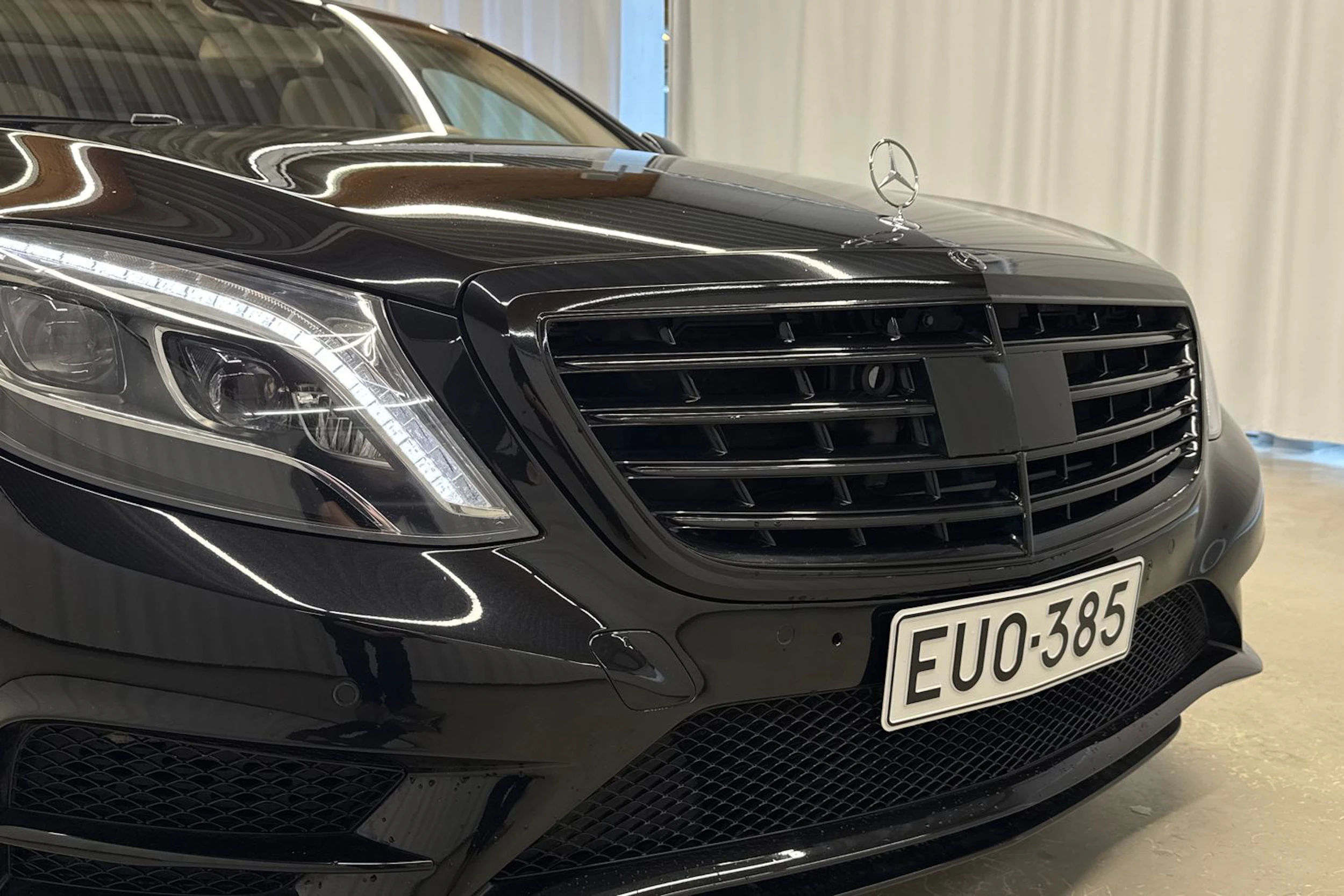 musta Mercedes-Benz S 2016 kuva 36.