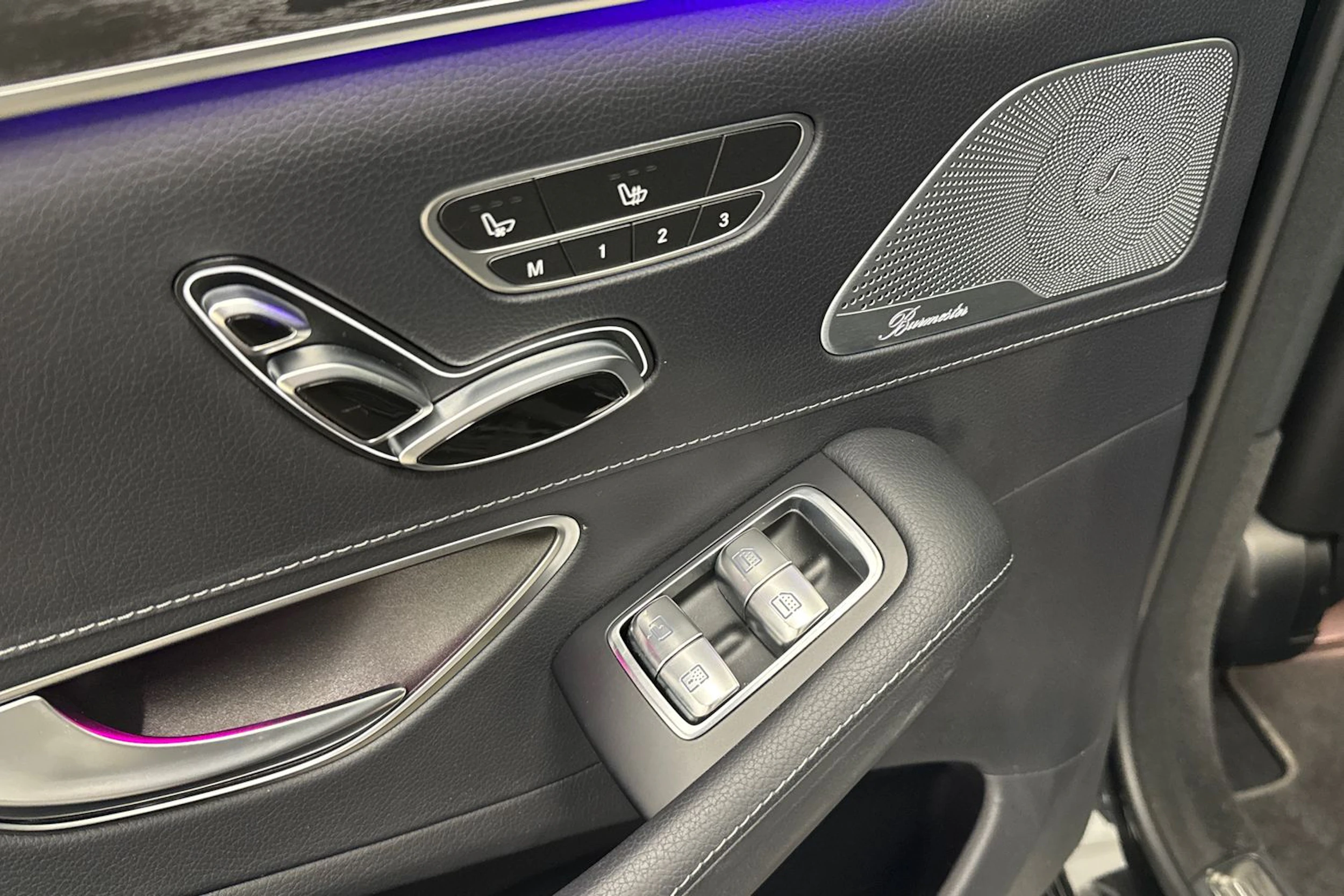 Musta Mercedes-Benz S 2019 kuva 13.