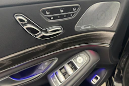 Musta Mercedes-Benz S 2019 kuva 14.