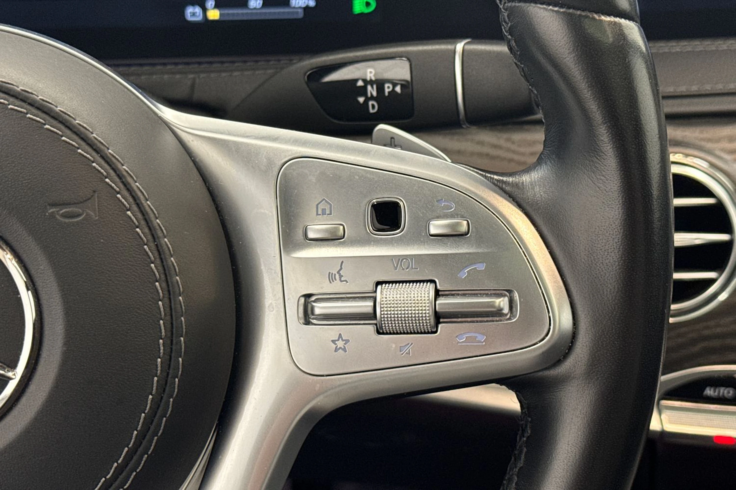 Musta Mercedes-Benz S 2019 kuva 19.