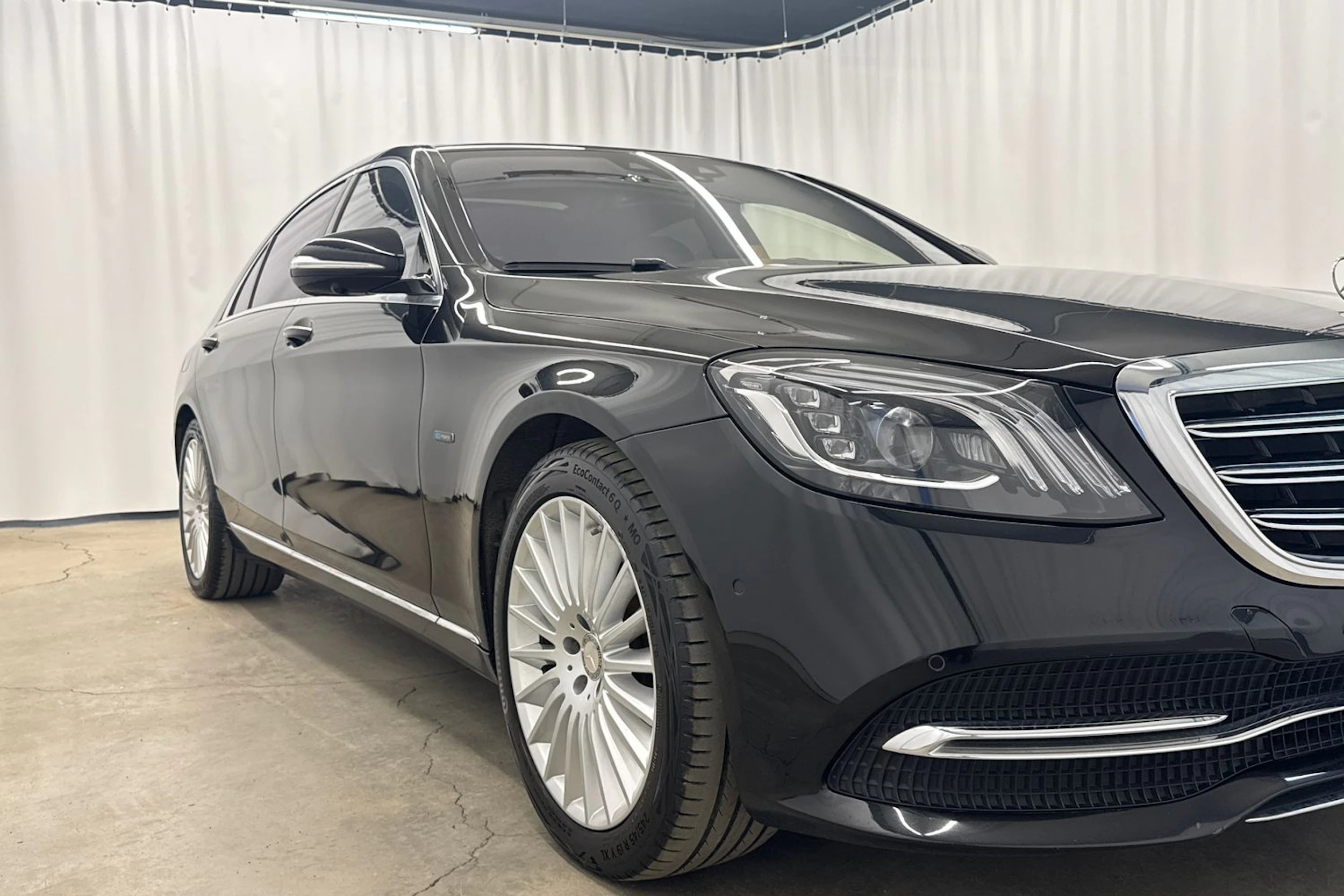 Musta Mercedes-Benz S 2019 kuva 29.