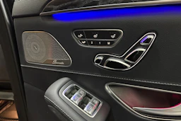 Musta Mercedes-Benz S 2019 kuva 31.