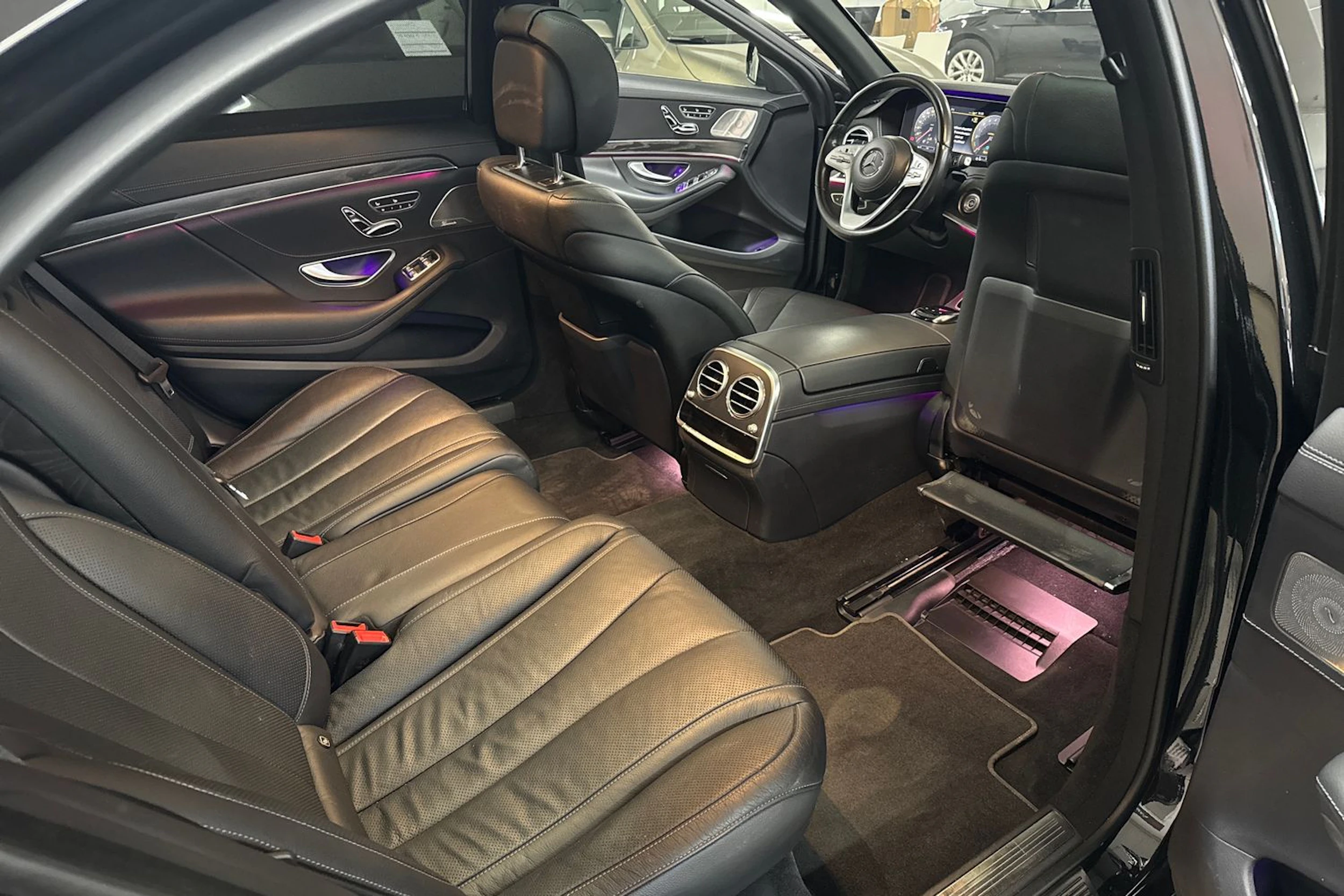 Musta Mercedes-Benz S 2019 kuva 32.