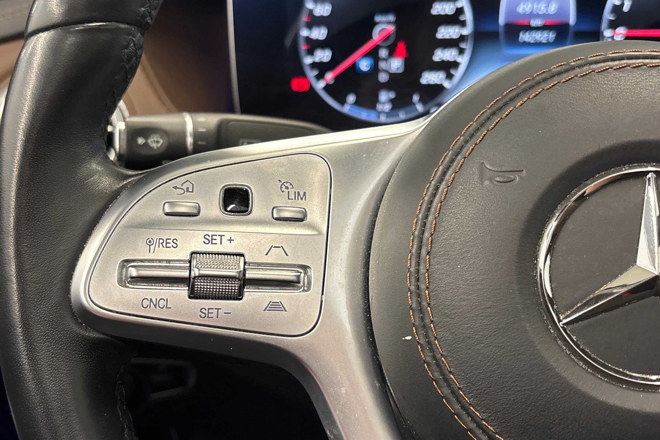 musta Mercedes-Benz S 2019 kuva 14.