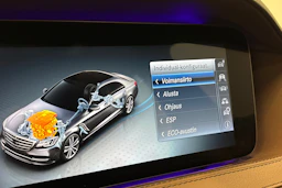 musta Mercedes-Benz S 2019 kuva 22.
