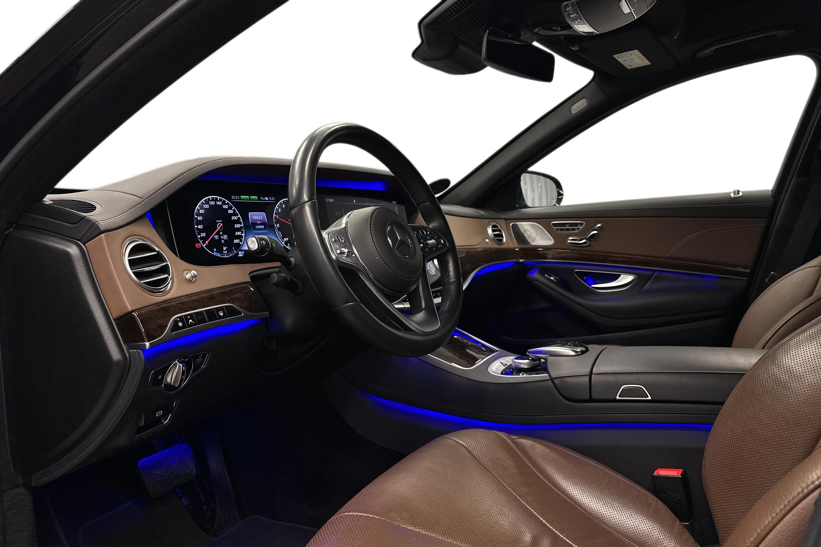 Mercedes-Benz S 560 e L 2020, photo 6/35