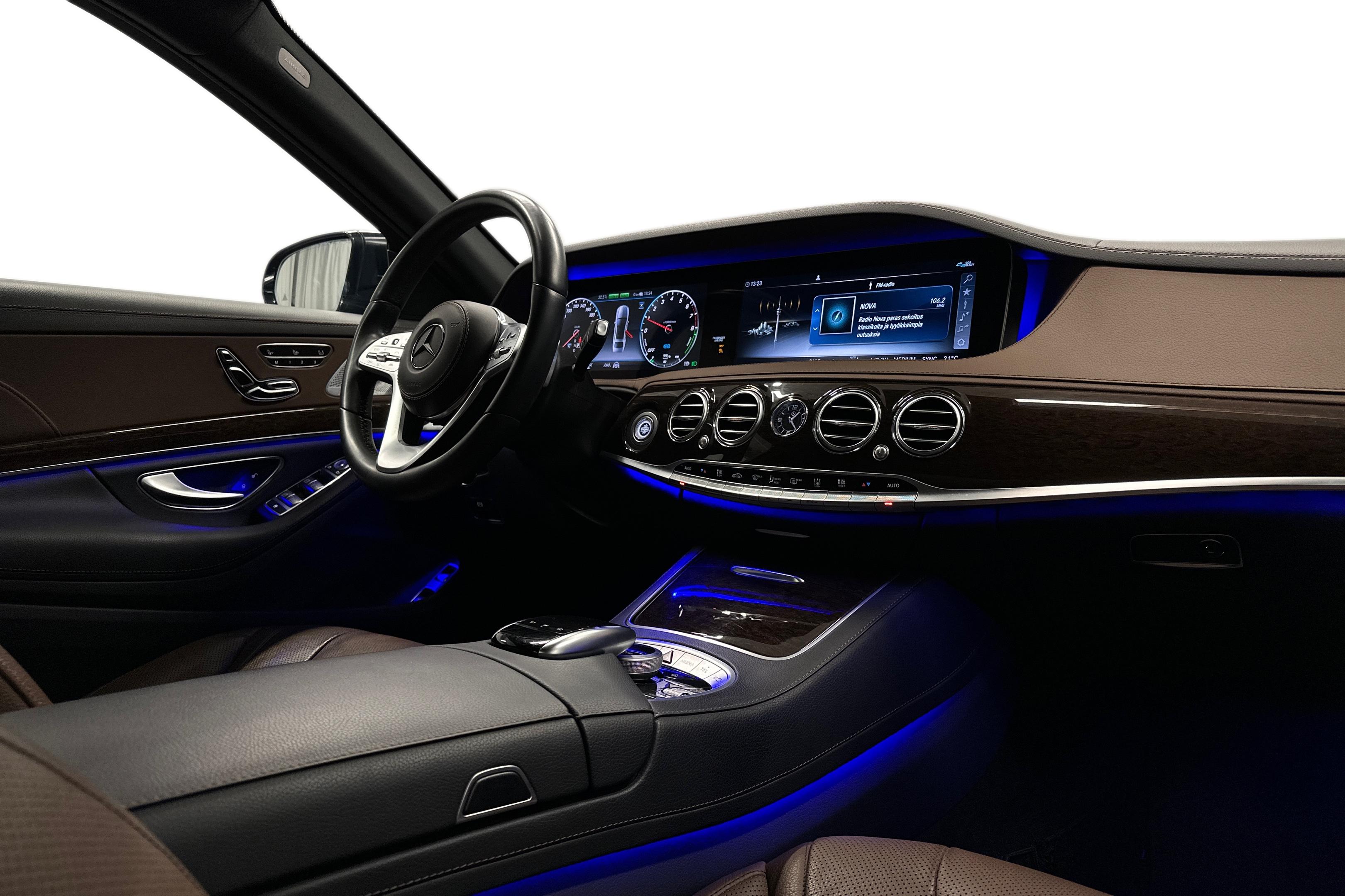 Mercedes-Benz S 560 e L 2020, photo 7/35