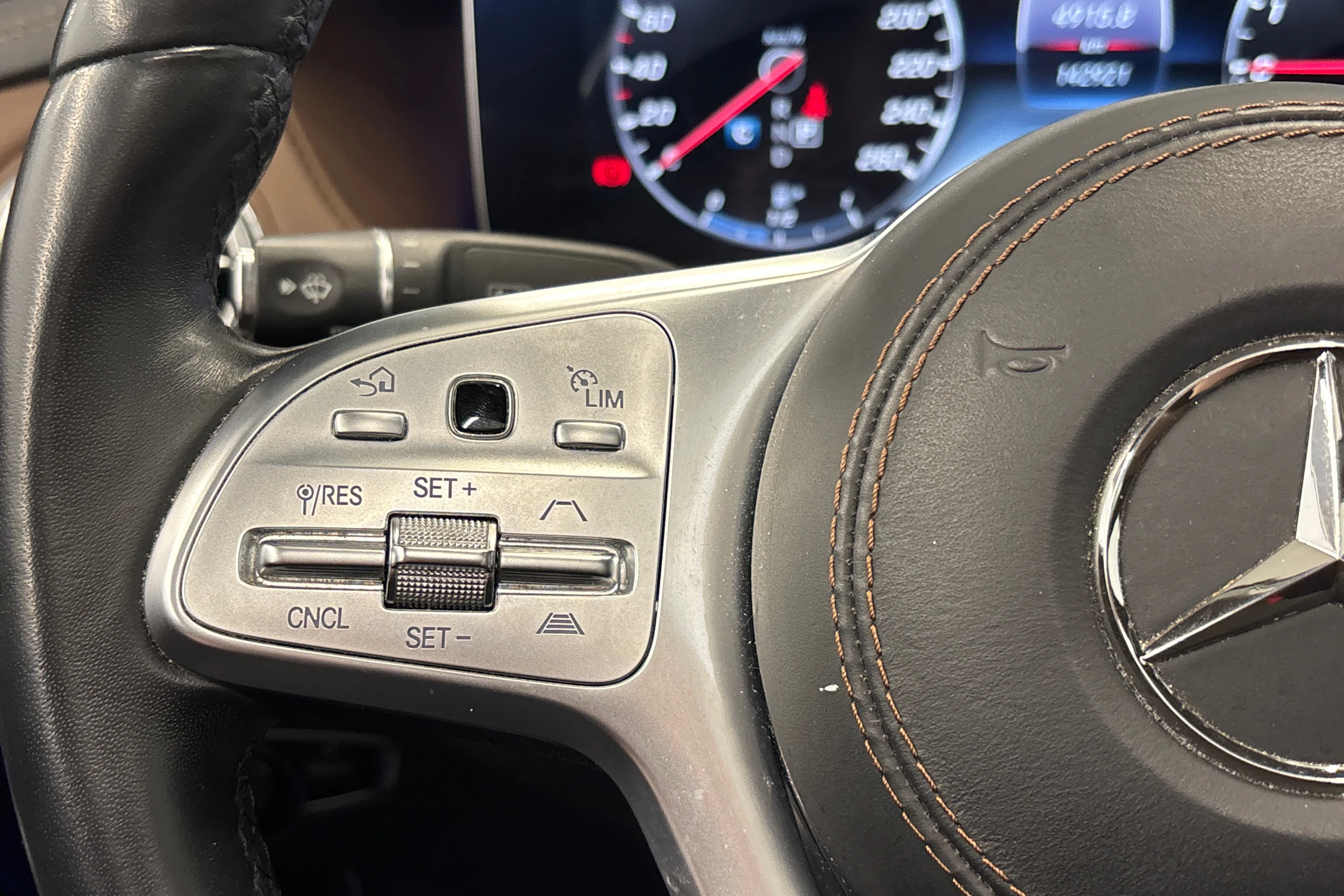 musta Mercedes-Benz S 2020 kuva 14.