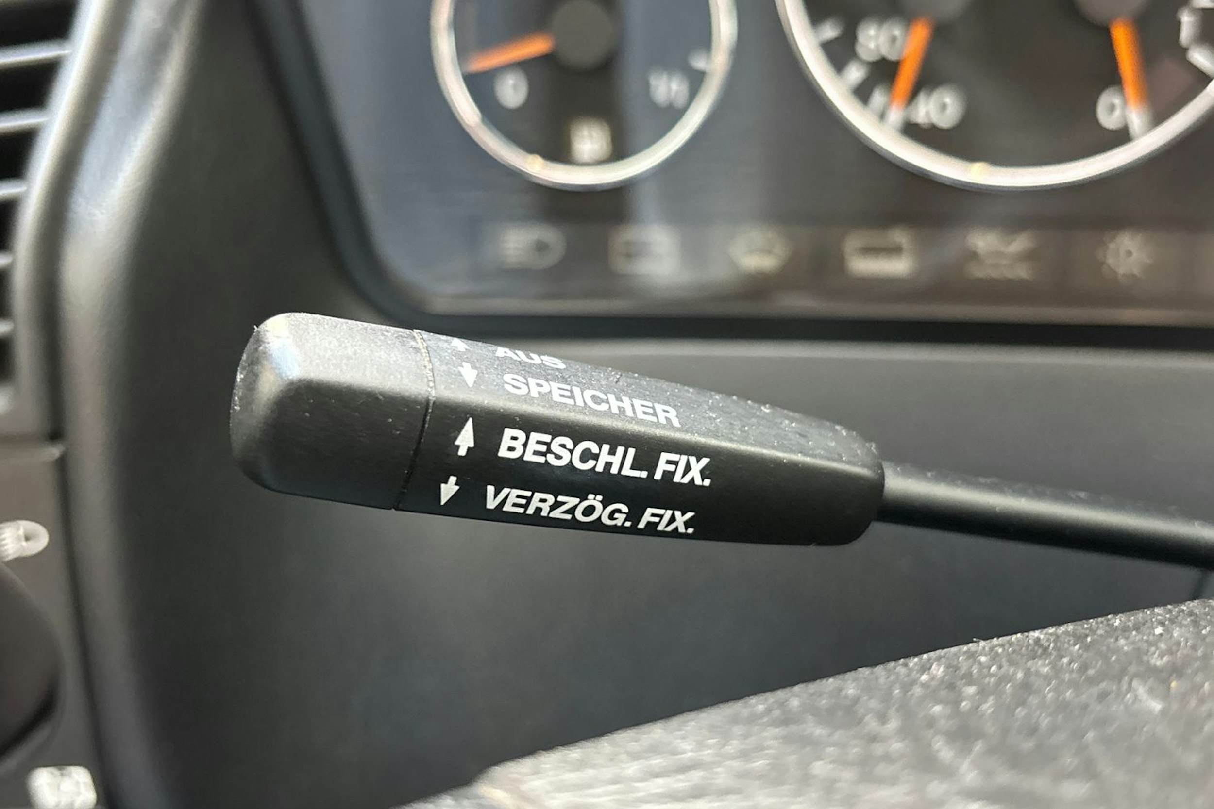 met. harmaa Mercedes-Benz SL 1993 kuva 15.