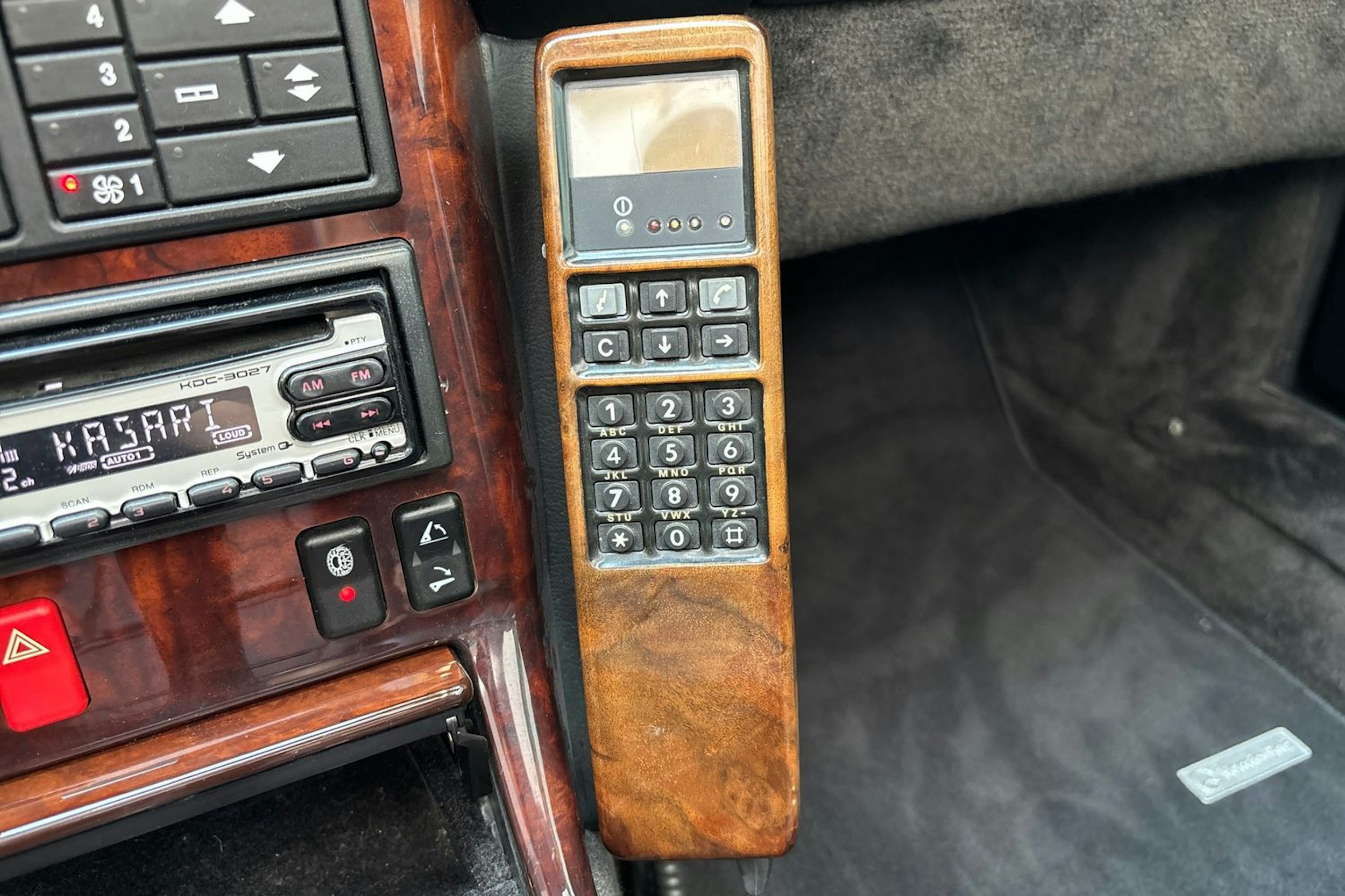 met. harmaa Mercedes-Benz SL 1993 kuva 19.