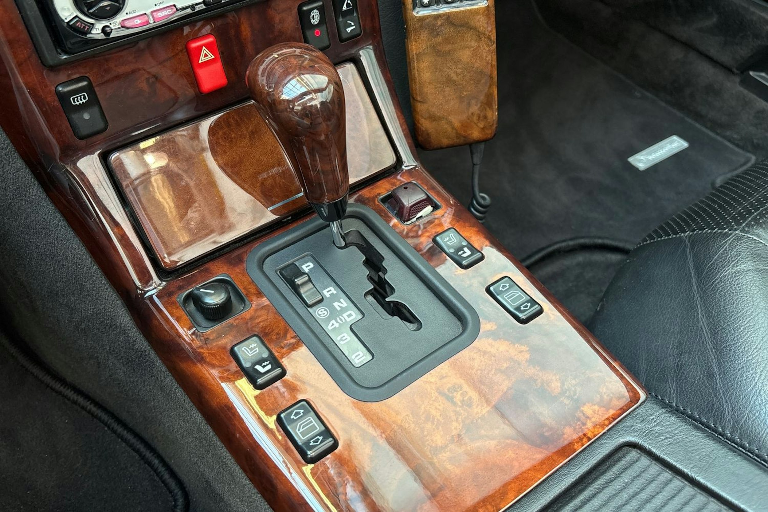 met. harmaa Mercedes-Benz SL 1993 kuva 20.