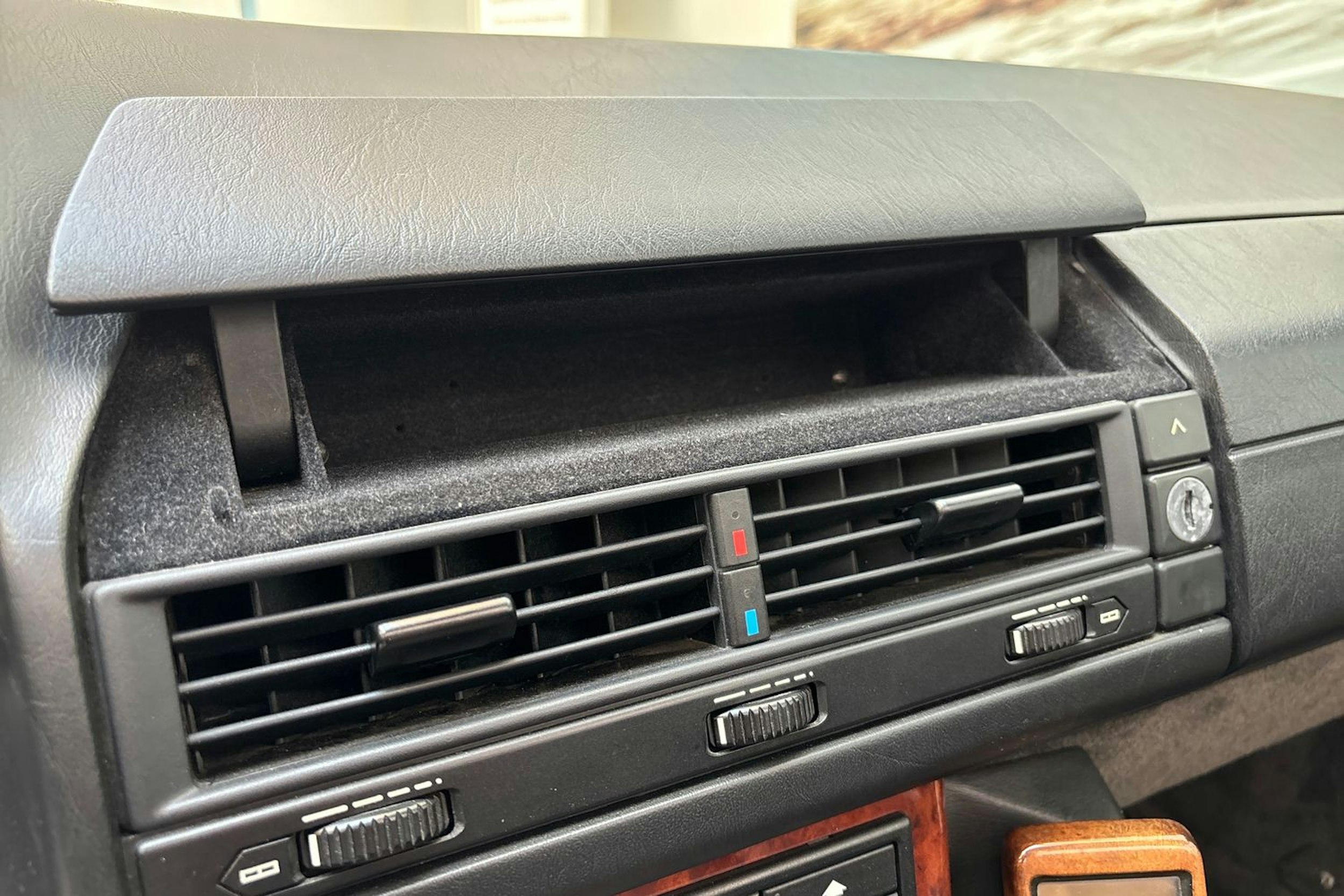 met. harmaa Mercedes-Benz SL 1993 kuva 22.