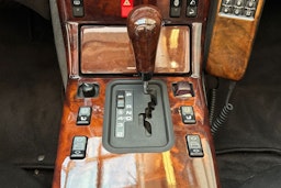 met. harmaa Mercedes-Benz SL 1993 kuva 23.