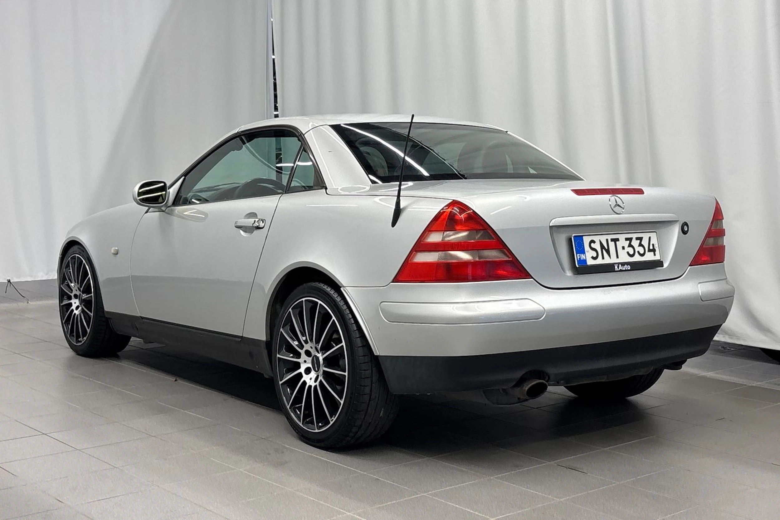 hopea Mercedes-Benz SLK 1999 kuva 18.