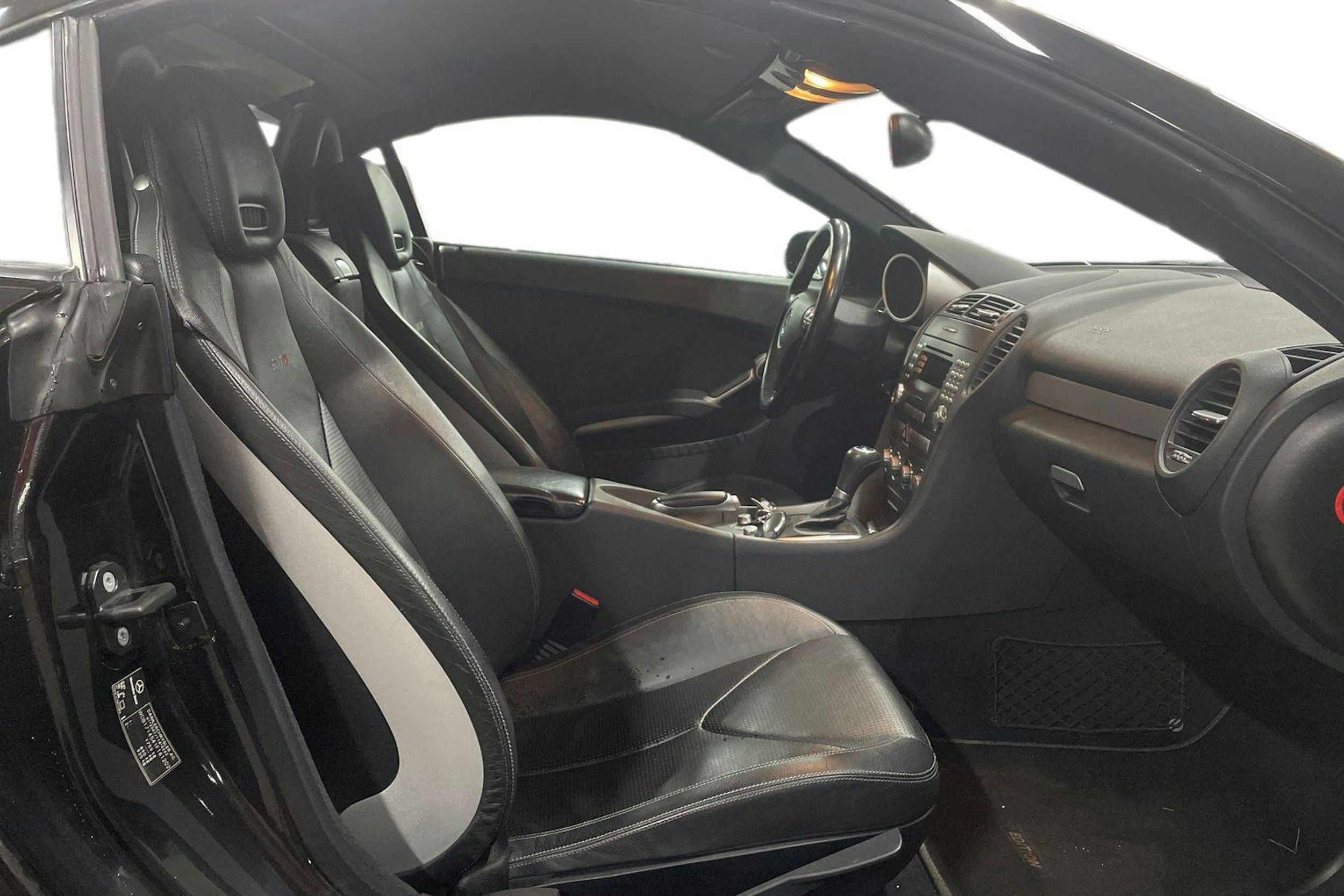 Musta Mercedes-Benz SLK 2007 kuva 10.