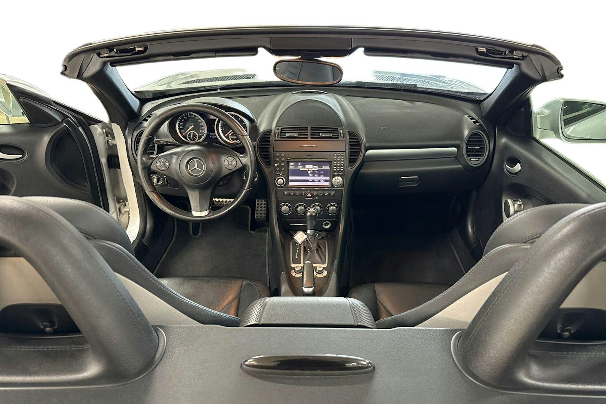Hopea Mercedes-Benz SLK 2008 kuva 9.